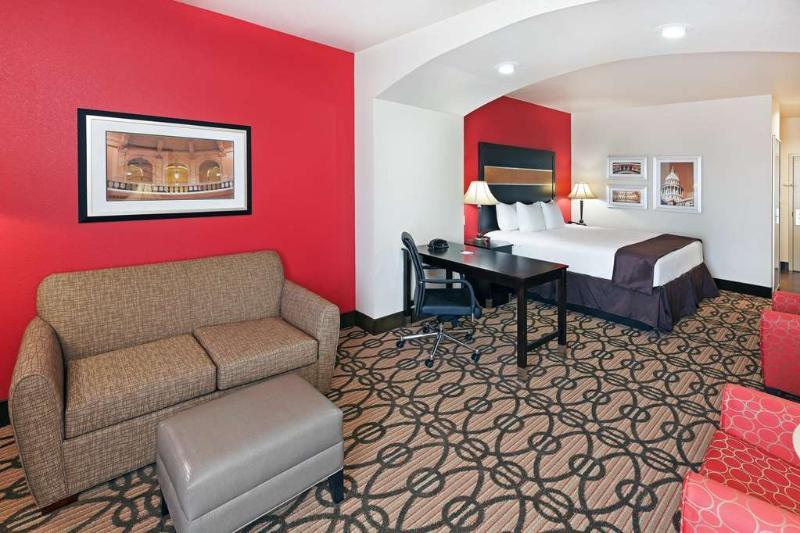 La Quinta By Wyndham Pearsall Ngoại thất bức ảnh