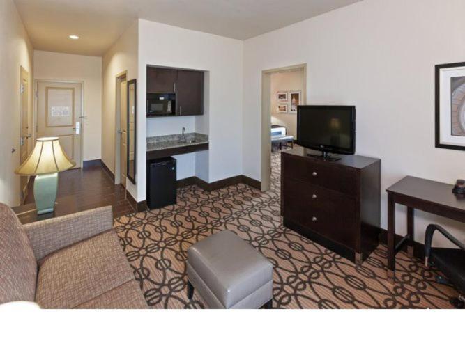 La Quinta By Wyndham Pearsall Ngoại thất bức ảnh